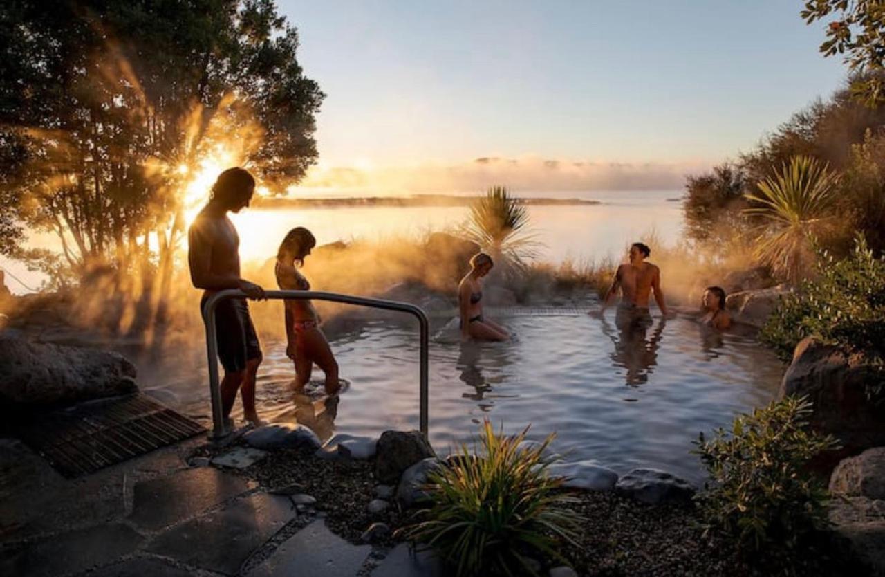 Skyline Mountain View Lodge Up To 16 People Rotorua Exterior foto
